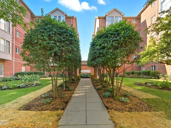 27 E Hattendorf Ave Unit 216, Roselle, IL 60172