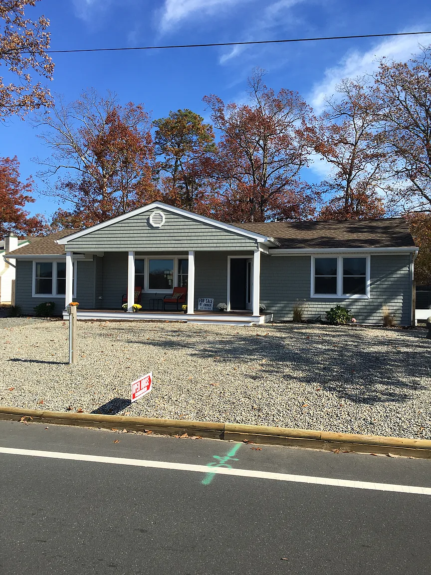 268 Lakeside Dr photo 1