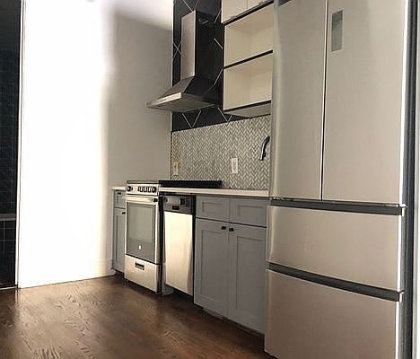 4th image of 402 New York Ave #3