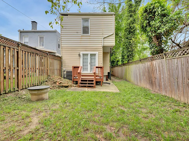 1512 U St SE — Photo 13