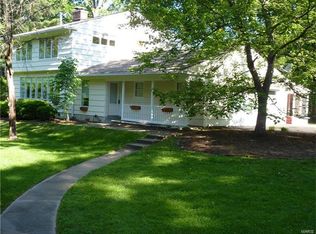 327 Luther Ln, Saint Louis, MO 63122