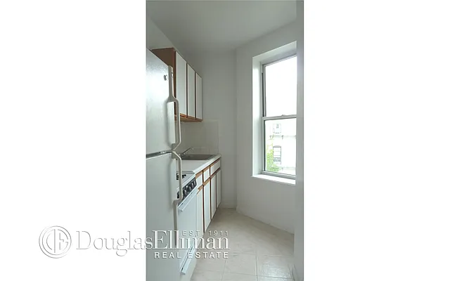 Rented by Douglas Elliman | media 26