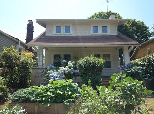 2313 N 55th St, Seattle, WA 98103