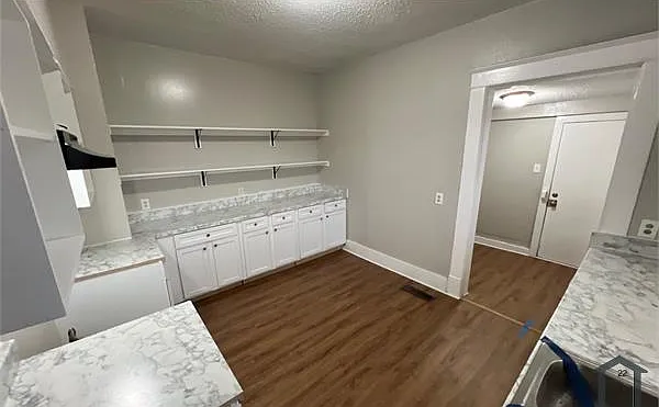 699 Chelsea Ave — Photo 5