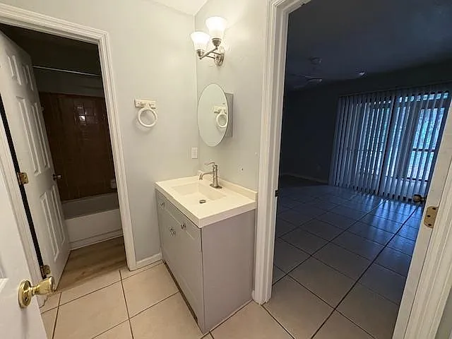 1104 Greentree Ct — Photo 19