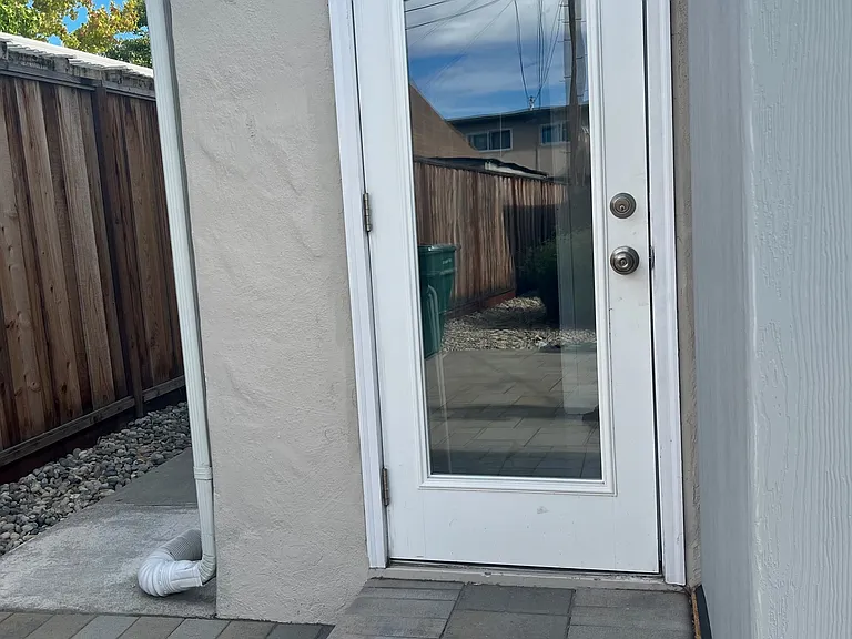 3267 Hoover St — Photo 8