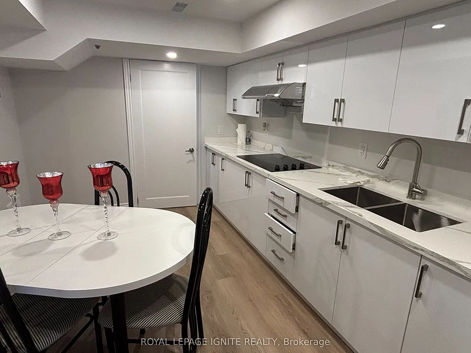 37 Camino Dr #BASEMENT