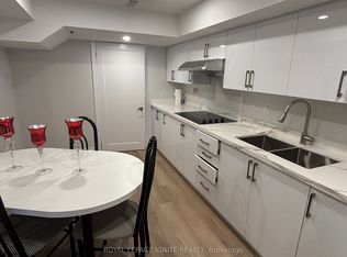 37 Camino Dr #Basement, Vaughan, ON L6A 3W8