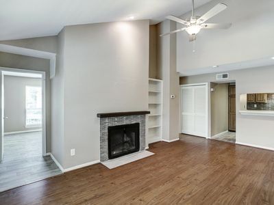 1860 White Oak Dr APT 364, Houston, TX, 77009