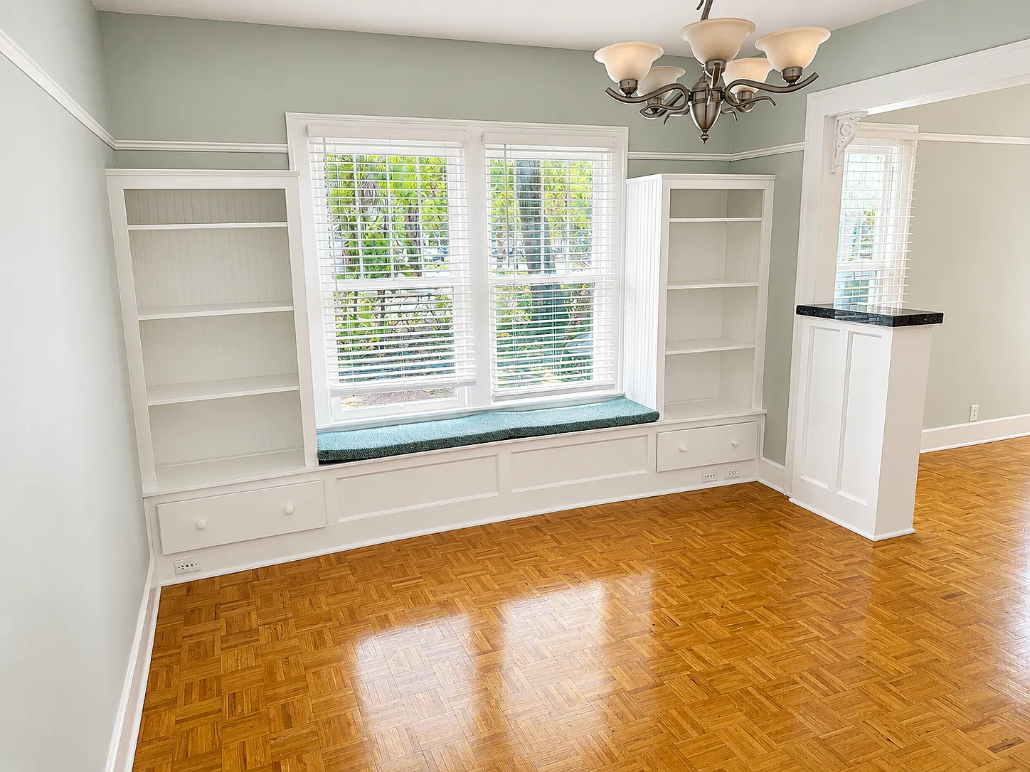 2 bed, 1.5 bath, 1200 sqft, $2,200 — Photo 3