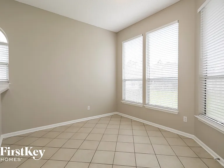 5372 Chestnut Lake Dr — Photo 6