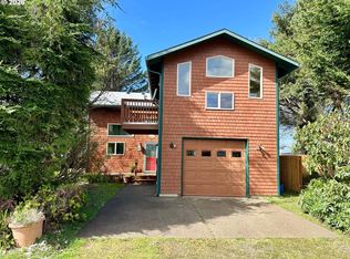 277 N Dolphin St, Rockaway Beach, OR