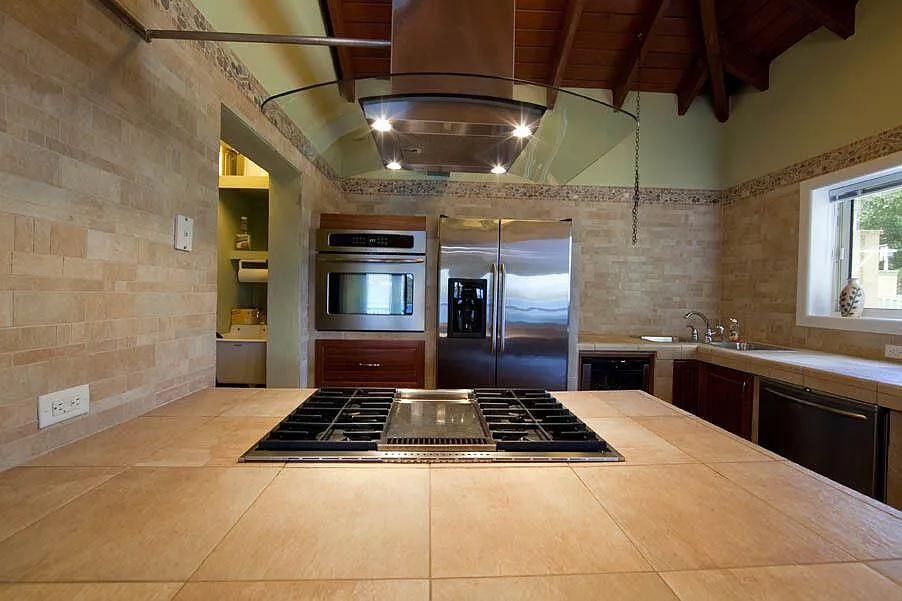 2 bed, 1400 sqft, $6,000 — Photo 4