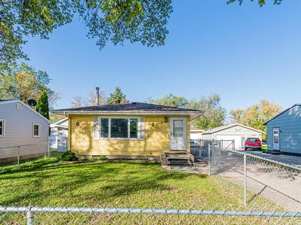 1110 28th St N, Fargo, ND 58102