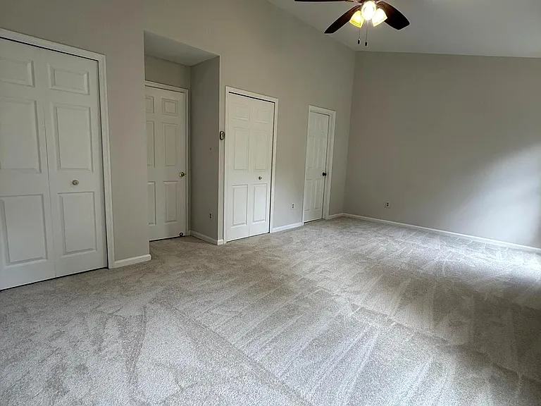 8442 Springfield Oaks Dr — Photo 10