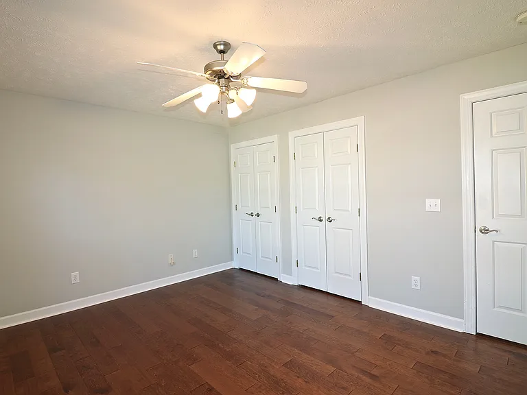 195 Russet Ct — Photo 43