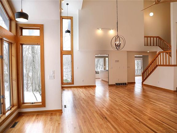 2nd image of 7809 Clearwater Cir