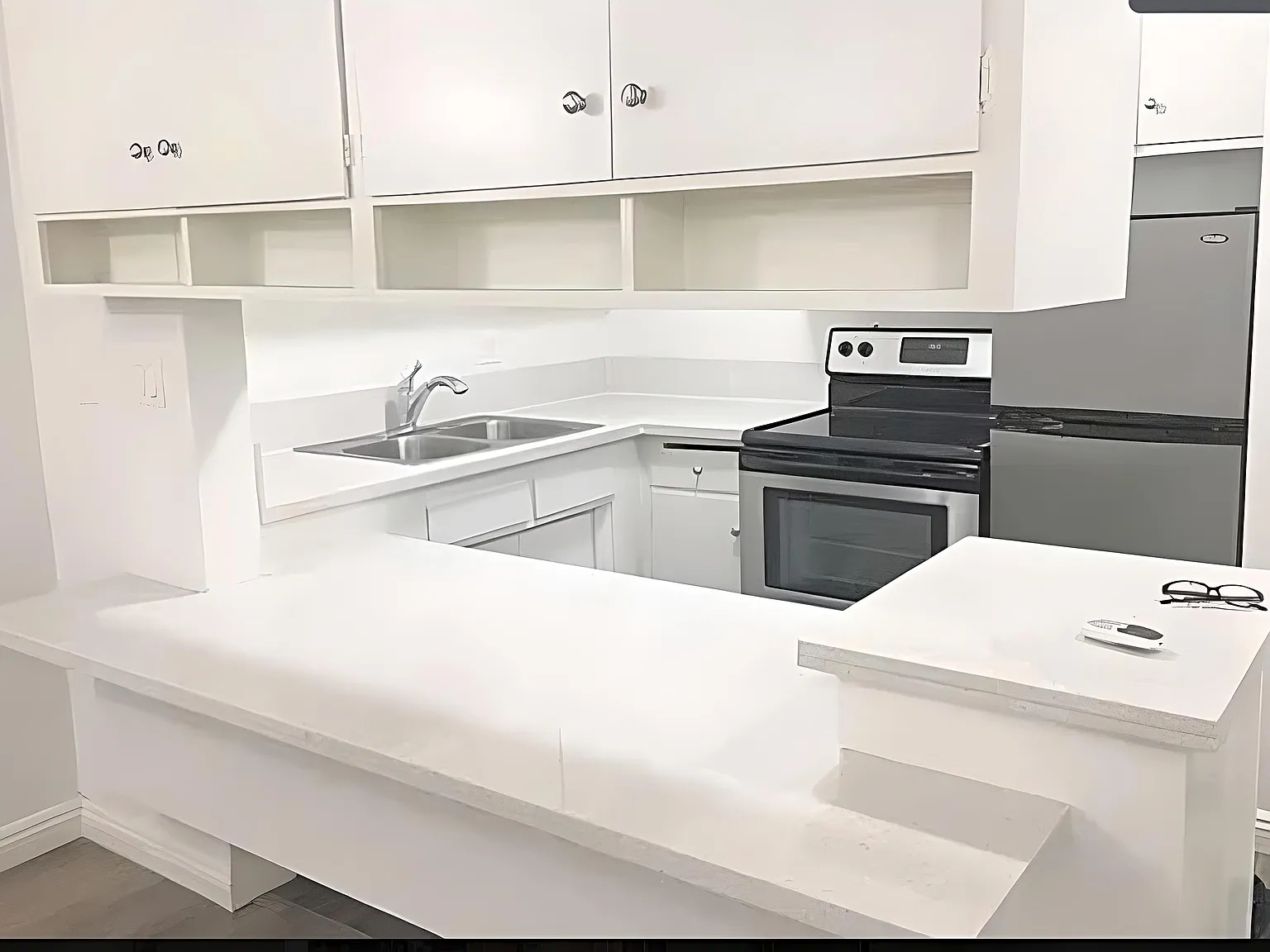435 S Mariposa Ave — Photo 3
