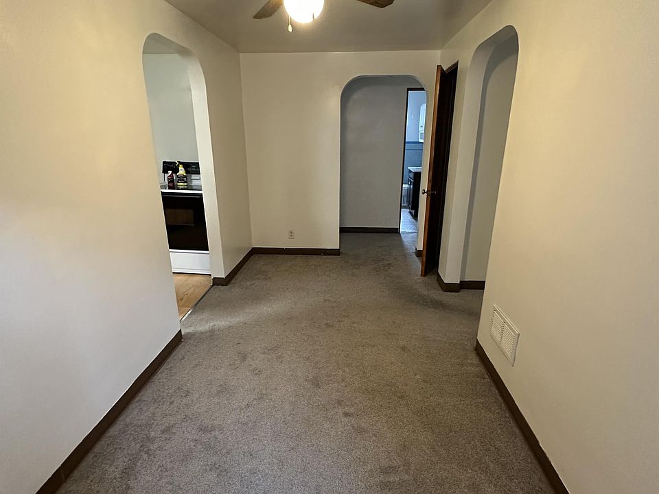 1st image of 2245 Cherry Ave #1/2