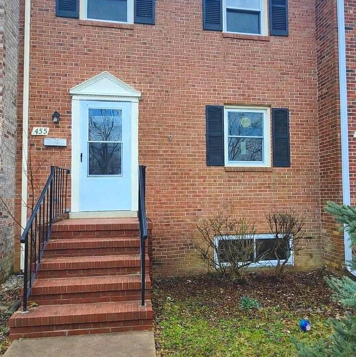 1st image of 455 Ridgemore St