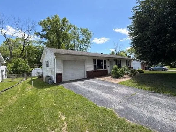 1308 Veile Dr, Belleville, IL 62220