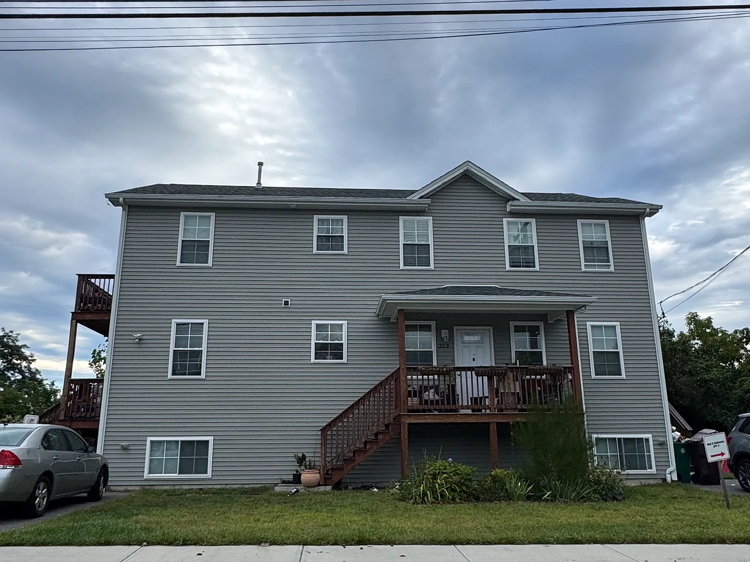 3 bed, 1248 sqft, $2,350 — Photo 1