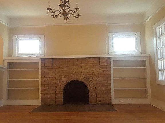 3rd image of 3226 N Pershing Ave