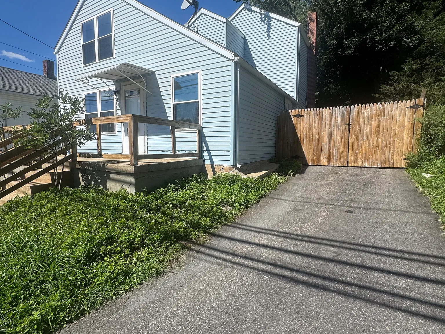3 bed, 1344 sqft, $2,300 — Photo 1