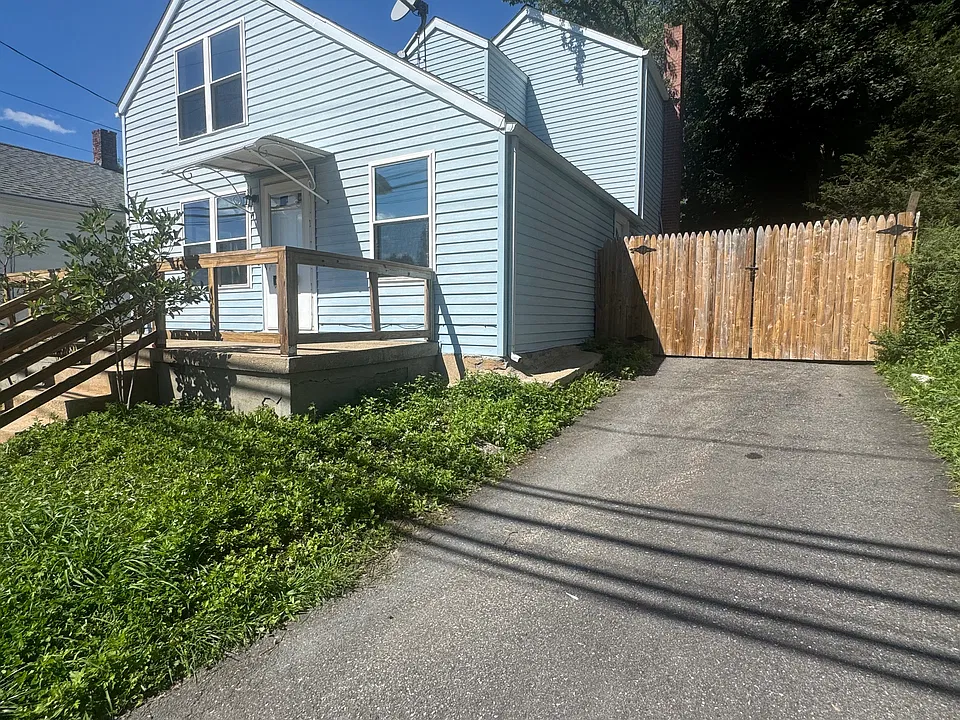 235 Lebanon Ave