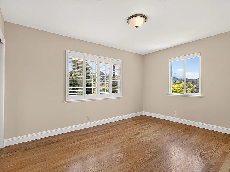 25 Bates Blvd — Photo 23