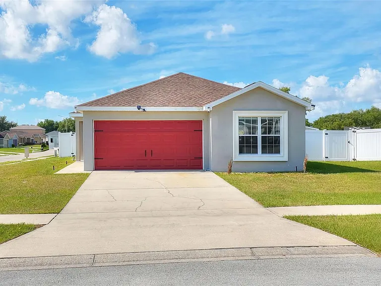780 Overlook Grove Dr — Photo 1