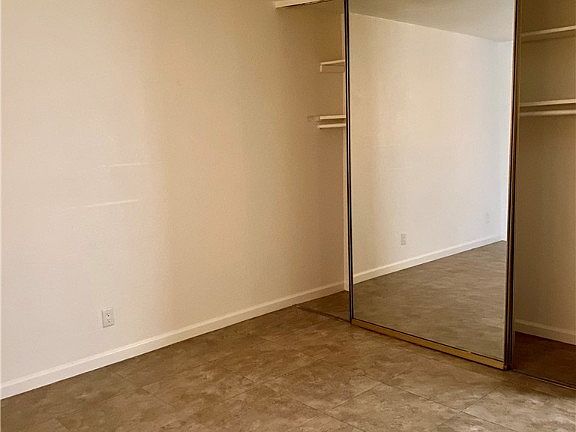 4th image of 3950 Torsby Pl