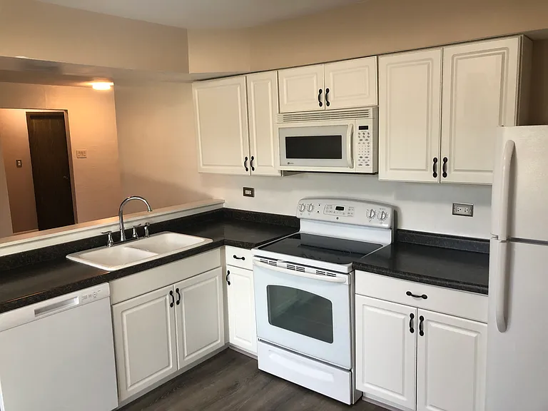 658 Beth Ct — Photo 8