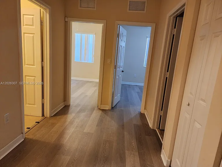 17009 SW 94th Ter — Photo 5