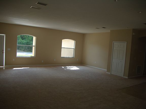 4th image of 6 Pillory Ln