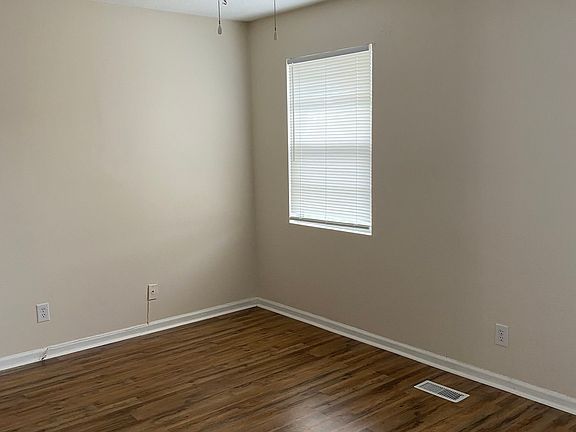 3rd image of 6 Midland Ave