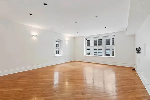 Rented by Corcoran | media 18