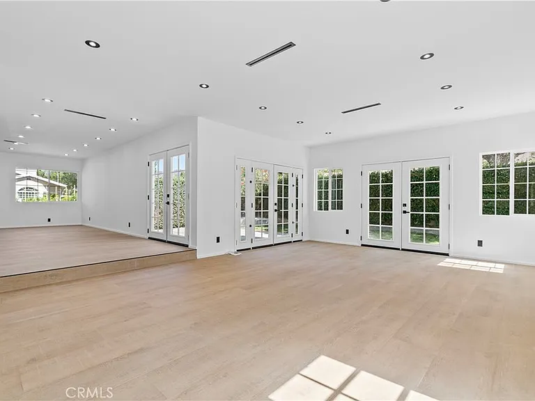 536 Hampton Rd — Photo 17