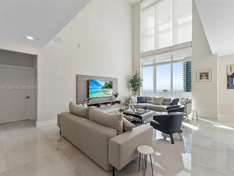 950 Brickell Bay Dr #5507 — Photo 3