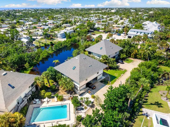 1039 Beach Rd Unit 104, Sanibel, FL 33957