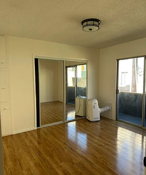 1216 N Las Palmas Ave #9 — Photo 5