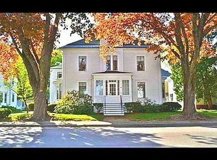32 Pleasant St, Waterville, ME 04901