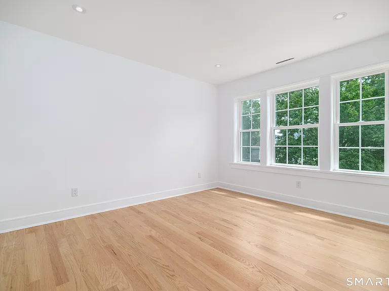 1911 Summer St #1 — Photo 16