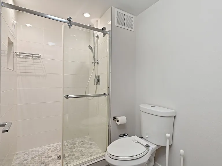 2717 Western Ave #1116 — Photo 20