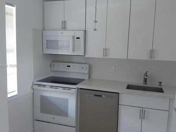 7897 Golf Circle Dr, Pompano Beach, FL