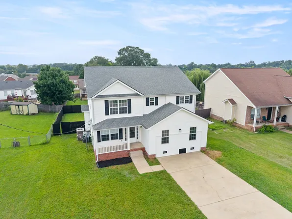 3390 Bradfield Dr, Clarksville, TN 37042