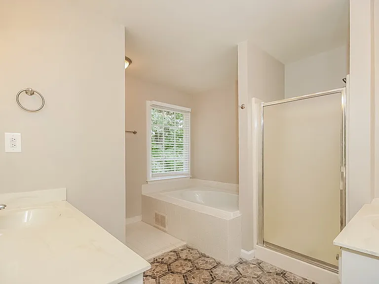 492 Ivey Ct SE — Photo 11