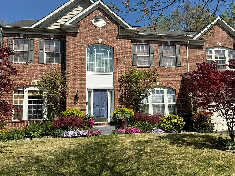 9910 Farm Pond Rd — Photo 11