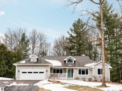 9111 Settlers Ln, Traverse City, MI, 49685