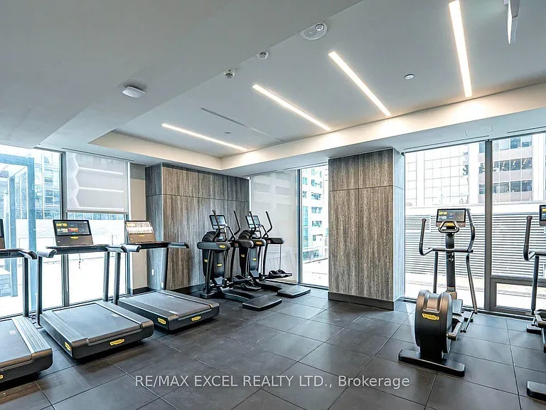 8 Cumberland St #1808 — Photo 30